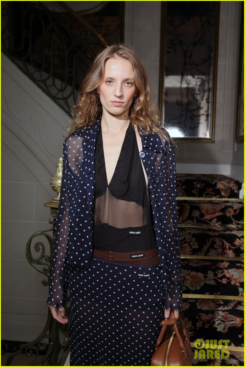 Sydney Sweeney Brings Little Cousin to Miu Miu Dinner in Paris
