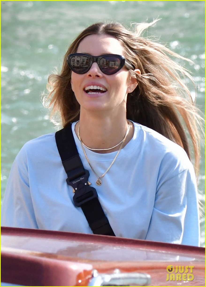 Jessica Biel & Justin Timberlake Enjoy a Boat Ride in Venice During