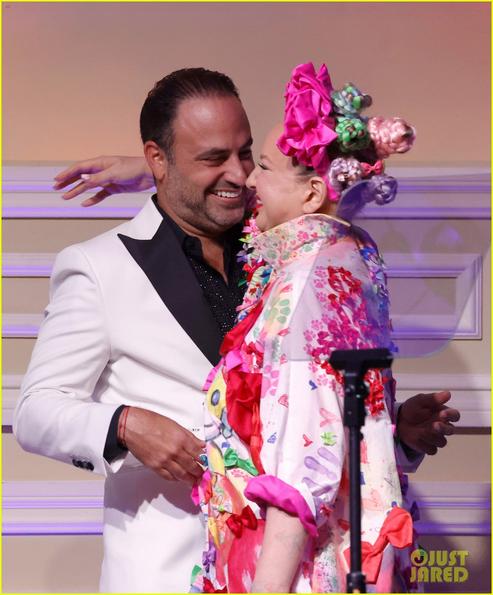 Sia Reveals She Got a Face Lift, Shows It Off & Publicly Praises Her