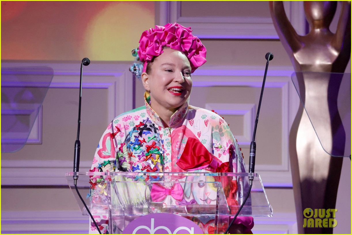 Sia Reveals She Got a Face Lift, Shows It Off & Publicly Praises Her