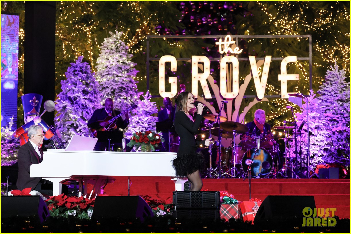 Katharine McPhee & David Foster Ring in the Holiday Season with The
