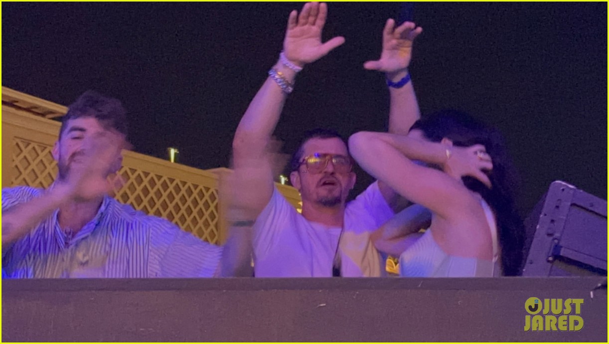 Katy Perry Parties the Night Away with Orlando Bloom & The Chainsmokers