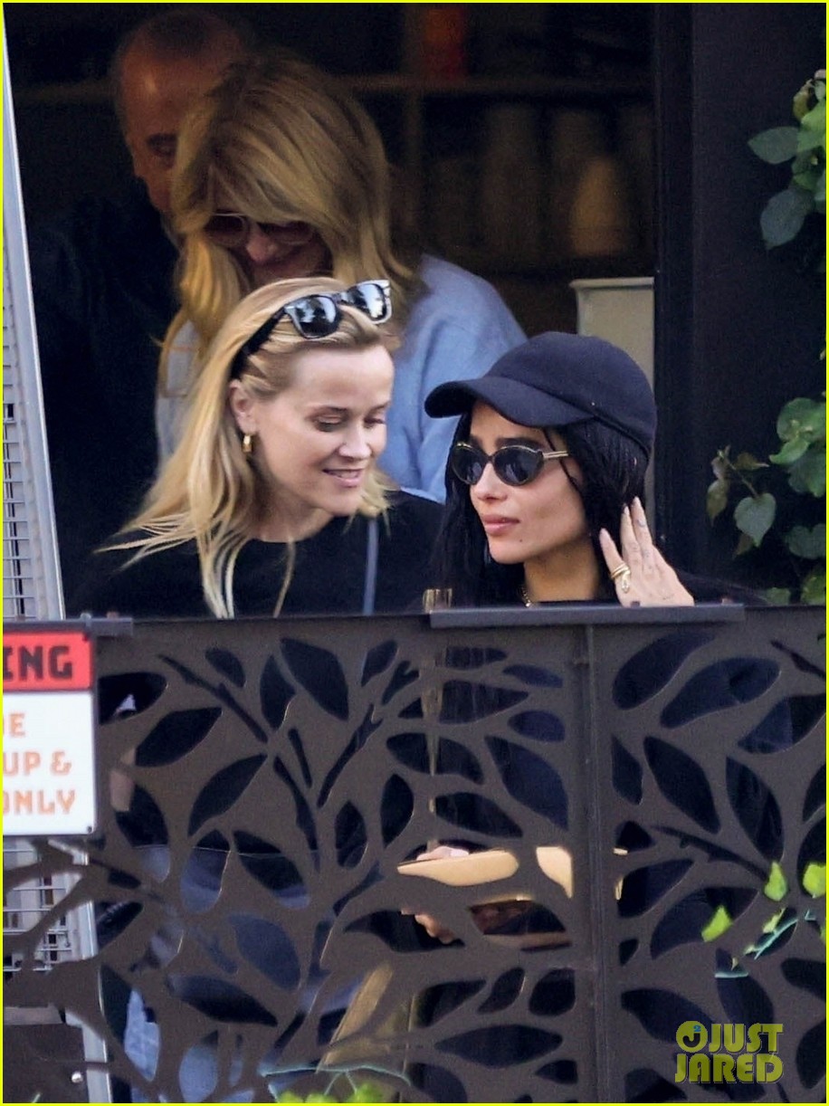 'Big Little Lies' Stars Reese Witherspoon, Laura Dern, & Zoe Kravitz