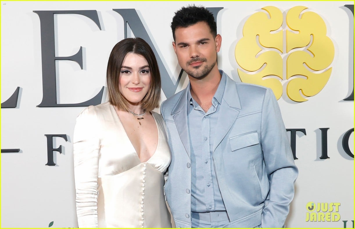 Taylor Lautner & Wife Tay Reveal What They&rsquo;ve Learned After 1 Year of