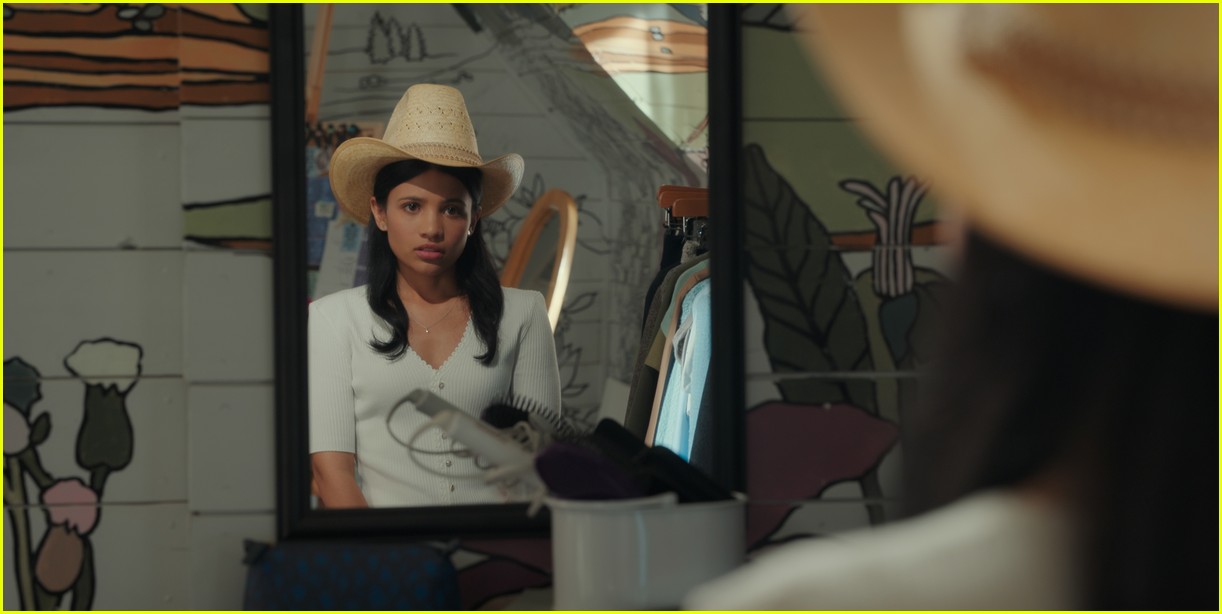 Netflix Debuts Trailer for &lsquo;My Life With the Walter Boys&rsquo; TV Adaptation