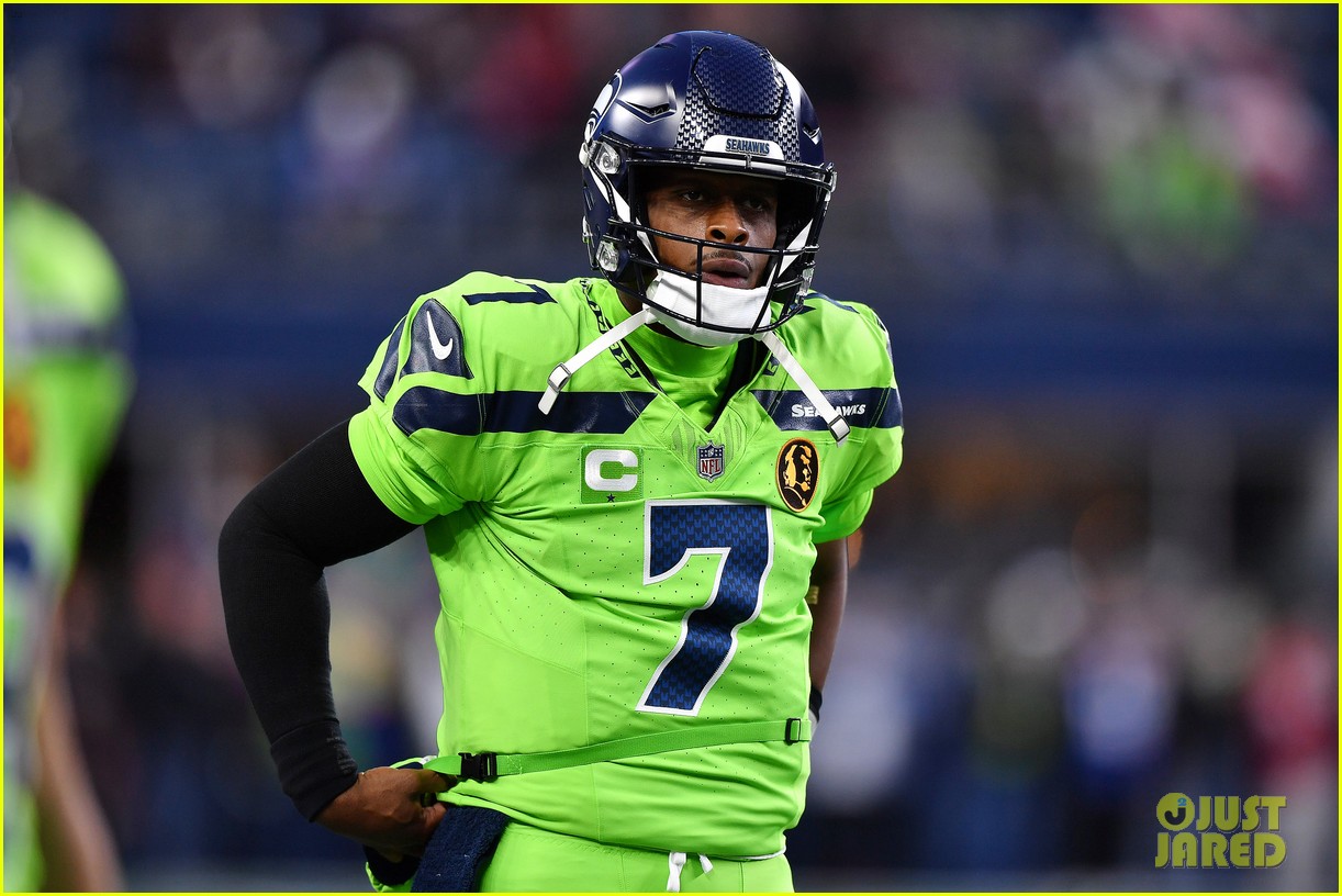 How Old Is Geno Smith Quarterback