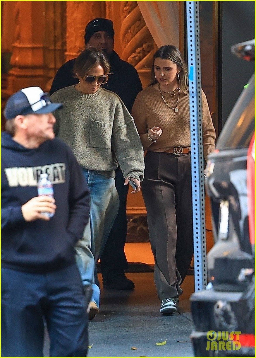 Jennifer Lopez Returns to Set of Sports Flick 'Unstoppable' in L.A