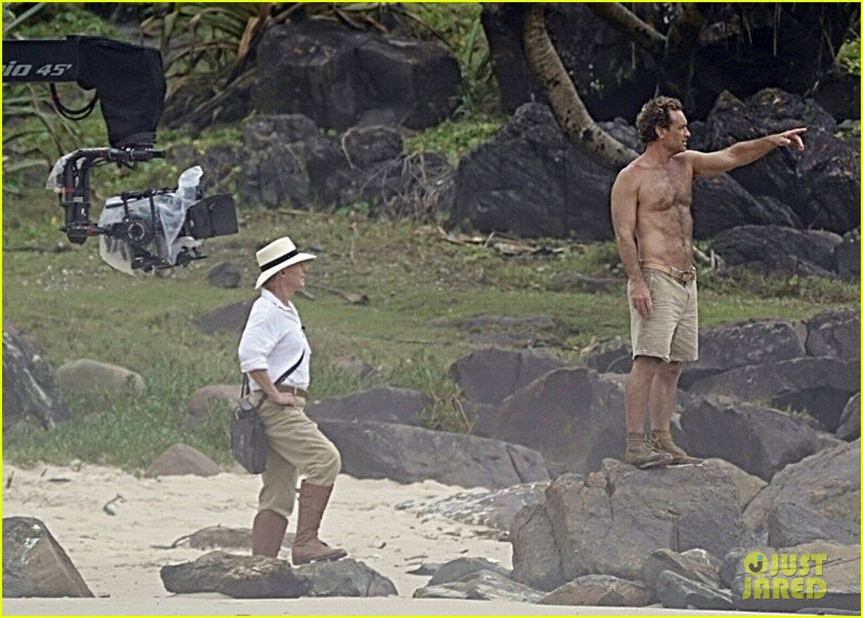 Jude Law Goes Shirtless on 'Eden' Set in Australia: Photo 4990839 Jude Law, Shirtless Photos