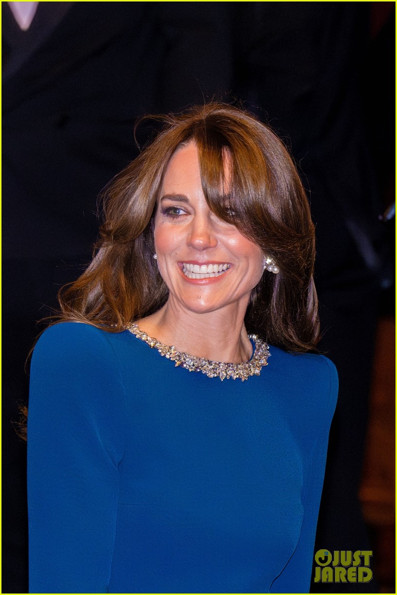 Kate Middleton & Prince William Mingle With Celebs & Other Royals at