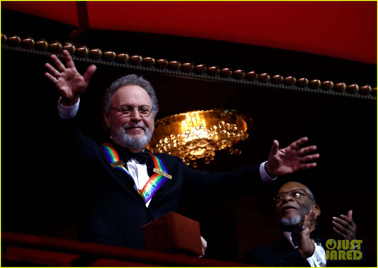 Queen Latifah, Billy Crystal, Dionne Warwick Honored at Kennedy Center Honors 2023 Photo