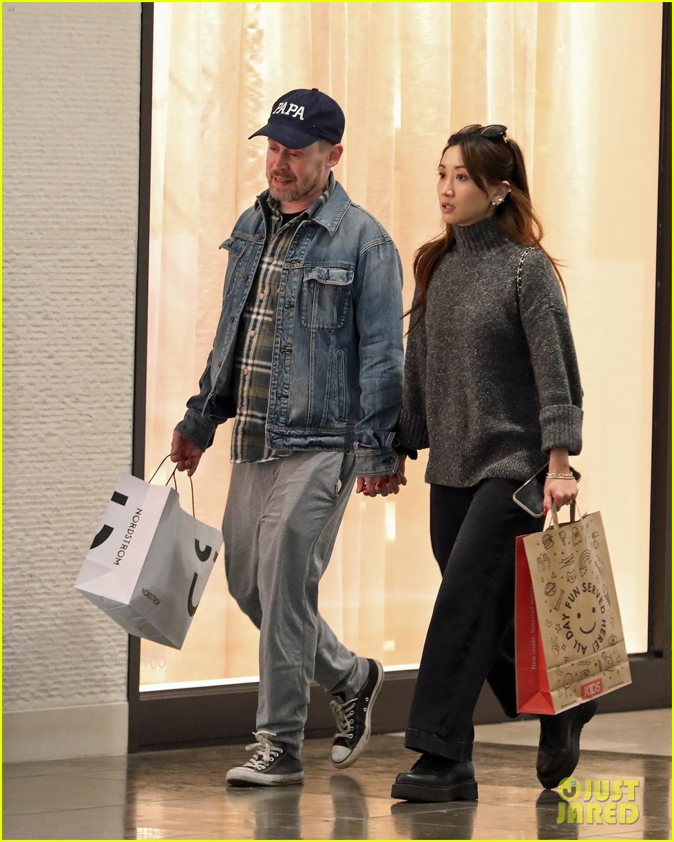 macaulay culkin brenda song shopping trip 014995612