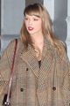 taylor swift tweed outfit in nyc for dinner 02