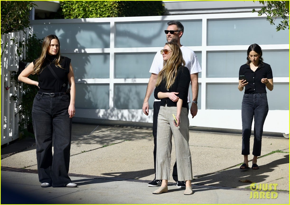 Jennifer Lawrence & Husband Cooke Maroney Hunt for a House in Beverly