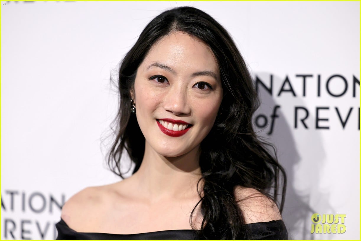 Paul Giamatti & Girlfriend Clara Wong Make Another Red Carpet