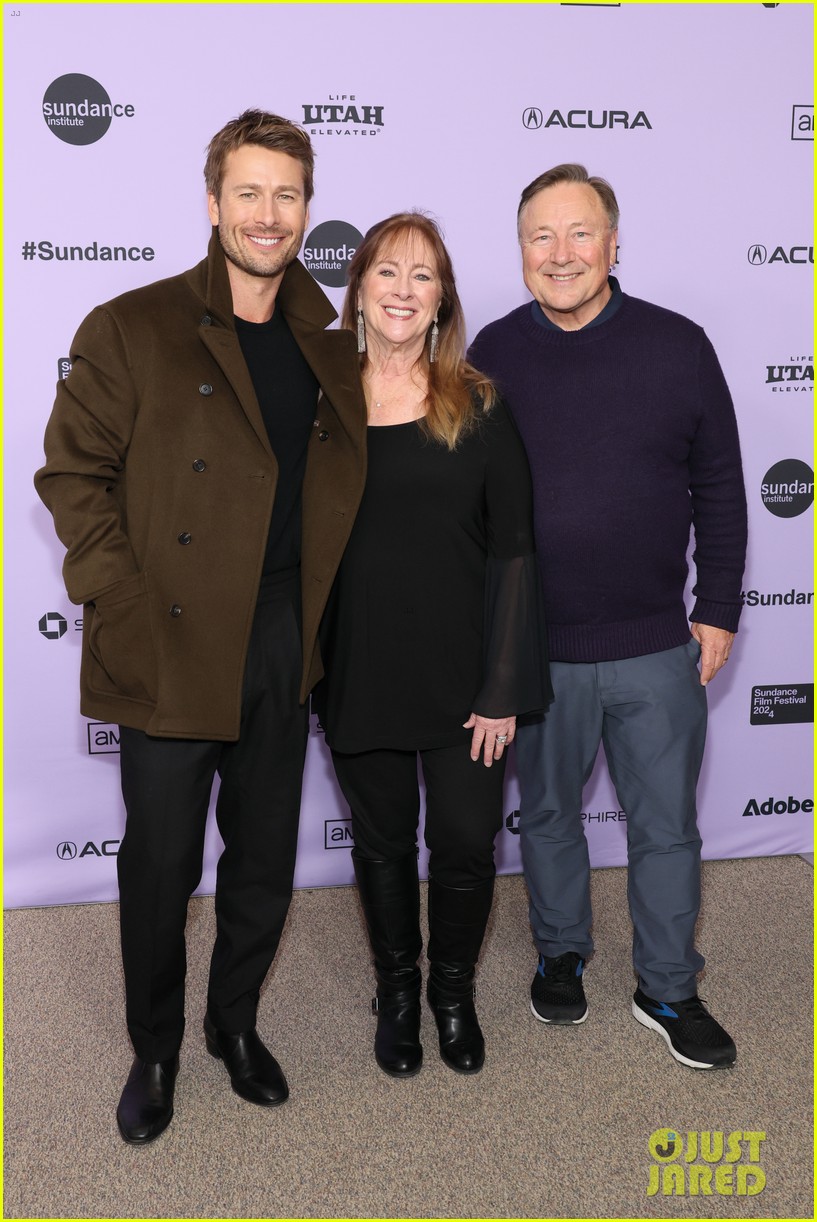 Glen Powell Brings His Parents to 'Hit Man' Premiere at Sundance Film