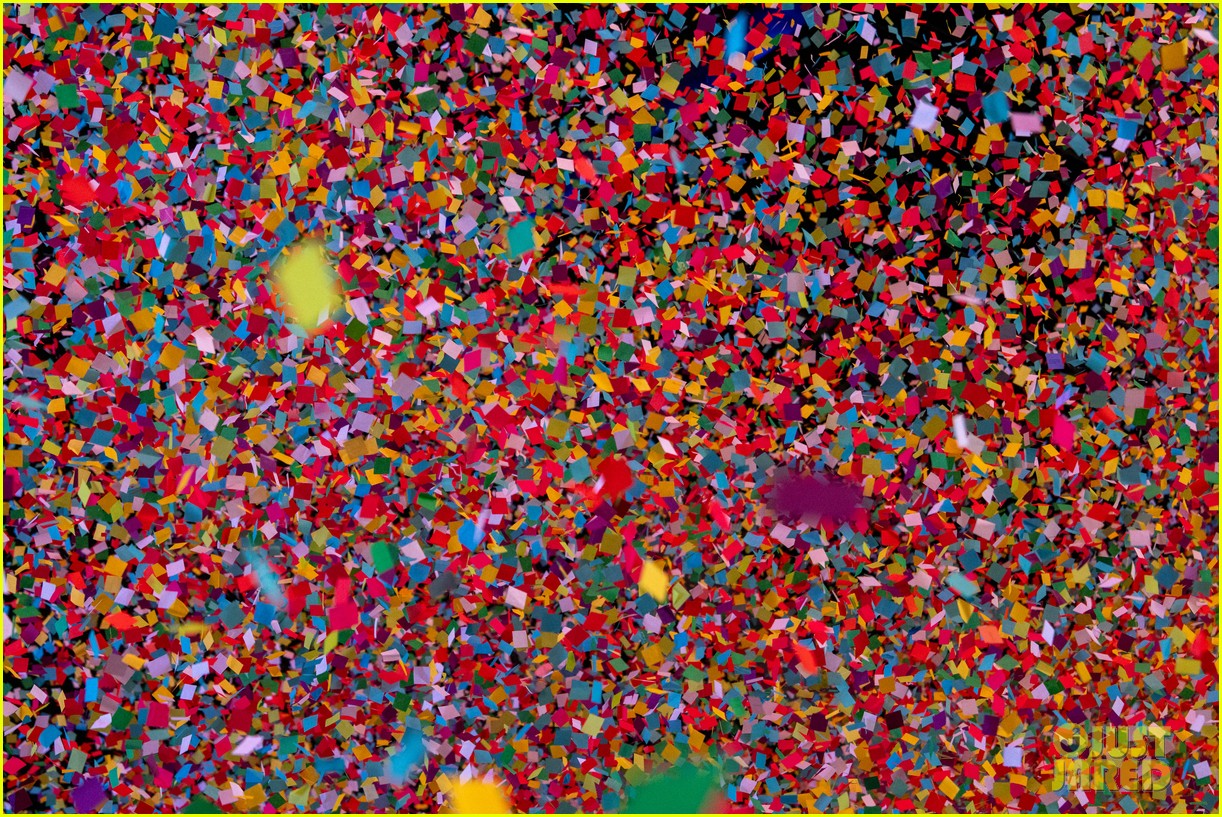 How Long Does It Take Up To Clean Times Square After New Year's Eve