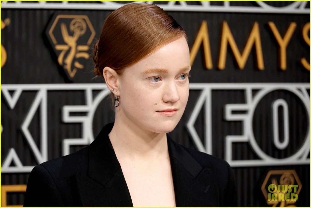 Sophie Nélisse, Jasmine Savoy Brown, Samantha Hanratty & More Young