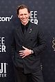 zawe ashton supports husband tom hiddleston at critics choice awards 01
