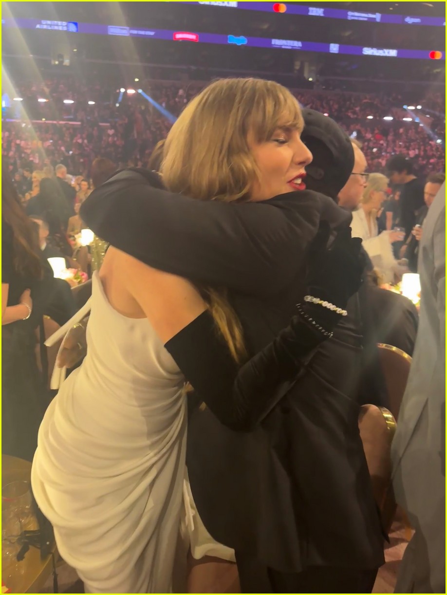 Flavor Flav Reveals What Taylor Swift Said to Him at Grammys 2024