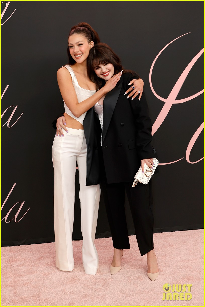 Selena Gomez Debuts New Bangs at the Red Carpet Premiere of 'Lola