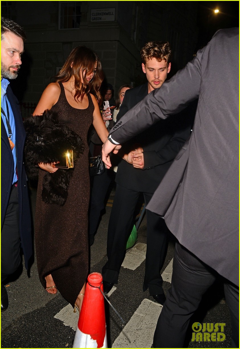 Kaia Gerber Joins Boyfriend Austin Butler at 'Dune 2' Premiere After