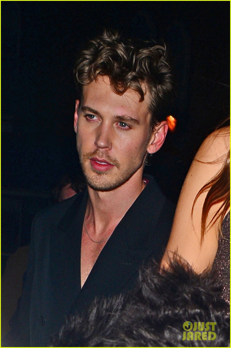 Kaia Gerber Joins Boyfriend Austin Butler at 'Dune 2' Premiere After