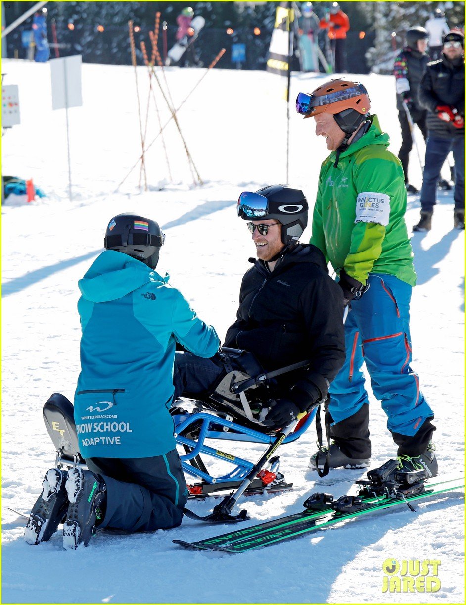 Meghan Markle & Prince Harry Cozy Up During Invictus Games Event on