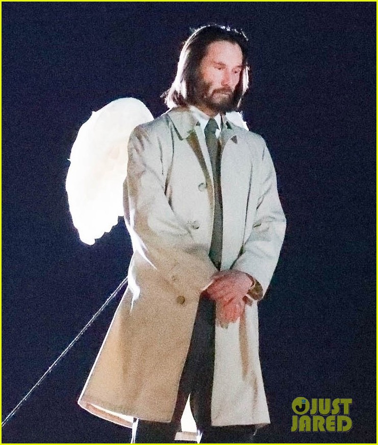 keanu reeves angel wings on good fortune set 045012519