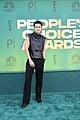 sydney sweeney reunites with anyone but you costar darren barnet at peoples choice awards 05