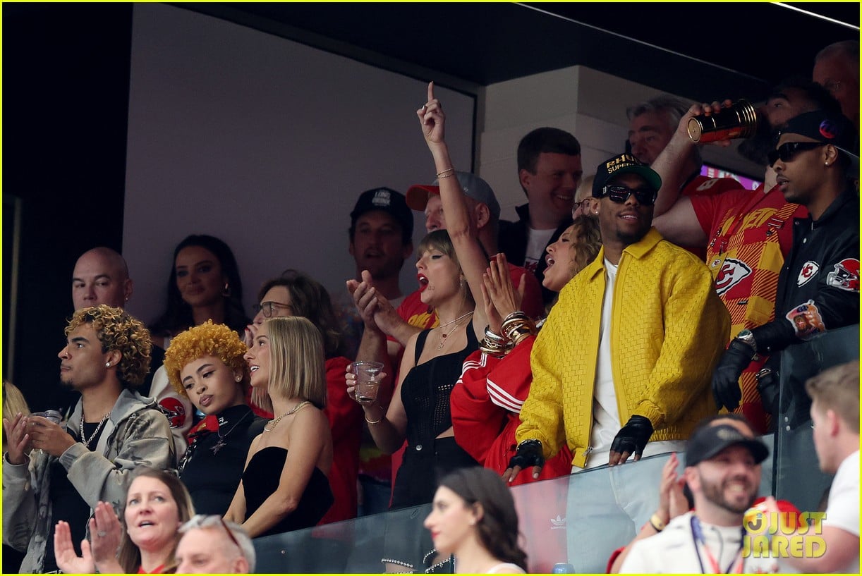Taylor Swift Photos from Super Bowl 2024 See Every Picture of Her in