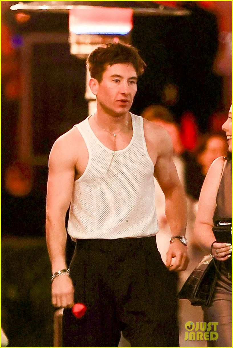 Sabrina Carpenter Wears Barry Keoghan's Jacket While Leaving Vanity