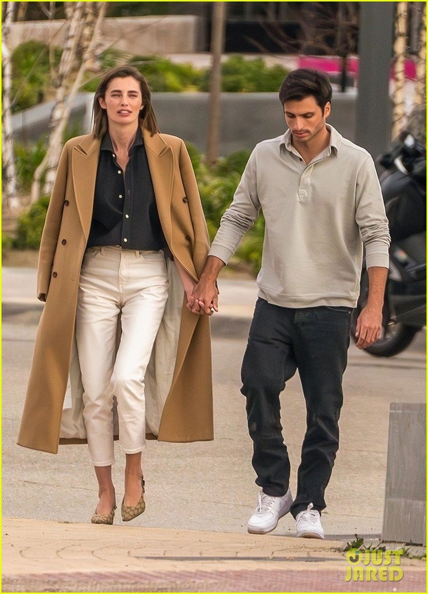 Formula 1’s Carlos Sainz Holds Hands With Girlfriend Rebecca Donaldson