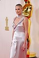 charlize theron goes pretty in silk dress at oscars 04