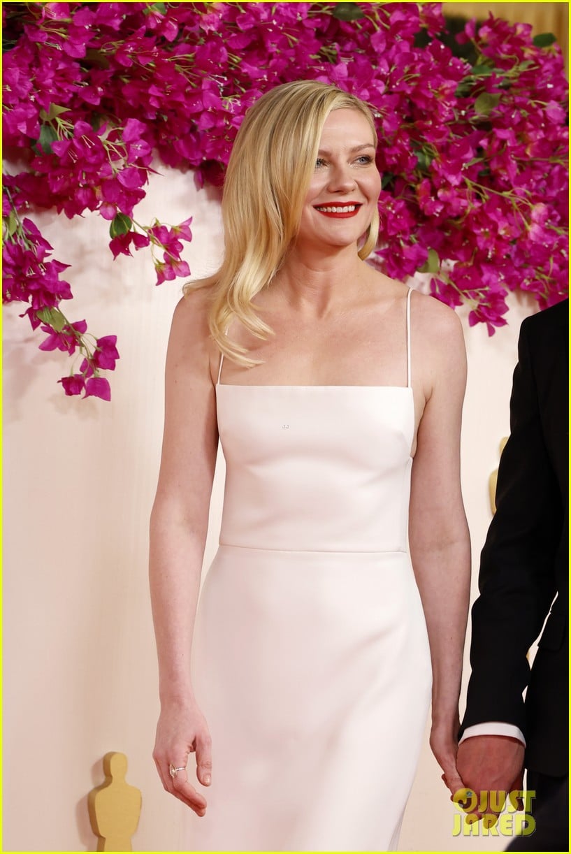 Kirsten Dunst & Jesse Plemons Look Picture Perfect on Oscars 2024 Red