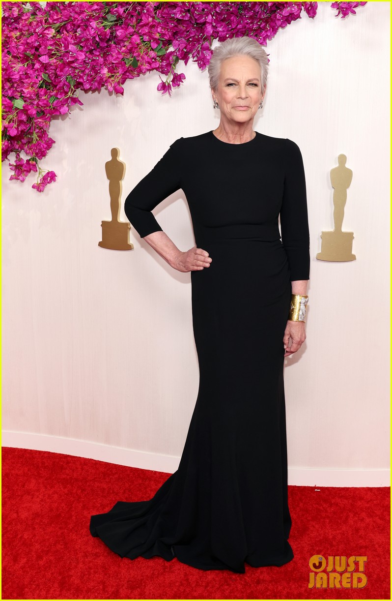 Michelle Yeoh, Ke Huy Quan & Jamie Lee Curtis Return for Oscars 2024