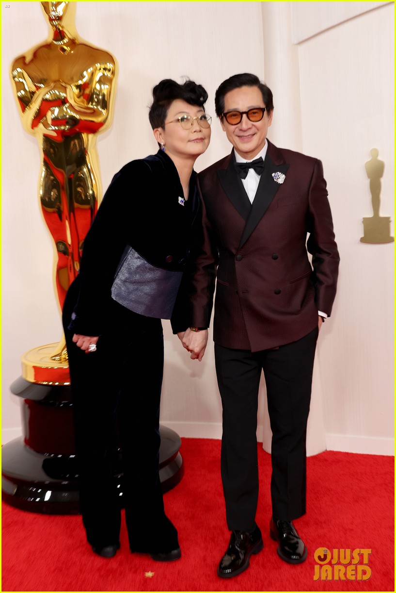 Michelle Yeoh, Ke Huy Quan & Jamie Lee Curtis Return for Oscars 2024