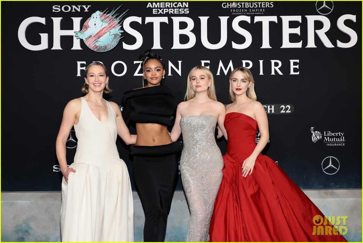 Bill Murray Splashes Water at 'Ghostbusters Frozen Empire' Cast on NYC