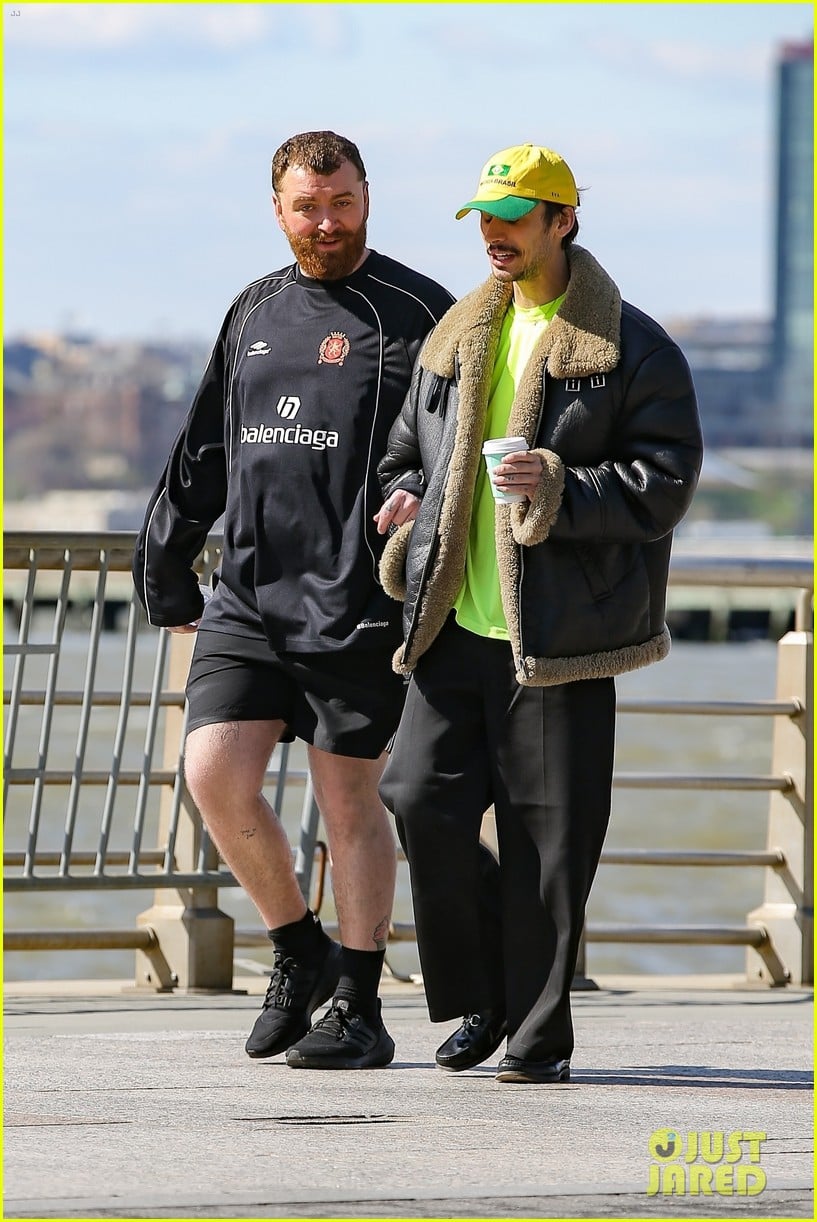 Sam Smith & Boyfriend Christian Cowan Cozy Up During NYC Outing: Photo ...