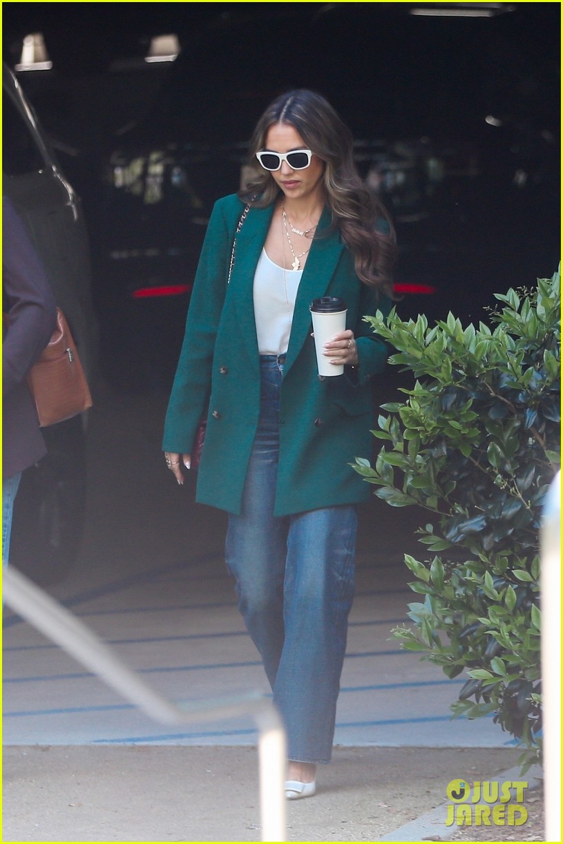 Jessica Alba Steps Down from Leadership Role at The Honest Company, Will Continue in New Capacity: Photo 5029695 | Jessica Alba Photos - Vimarsana News