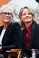 jodie foster hand footprint ceremony tcl chinese theatre 02