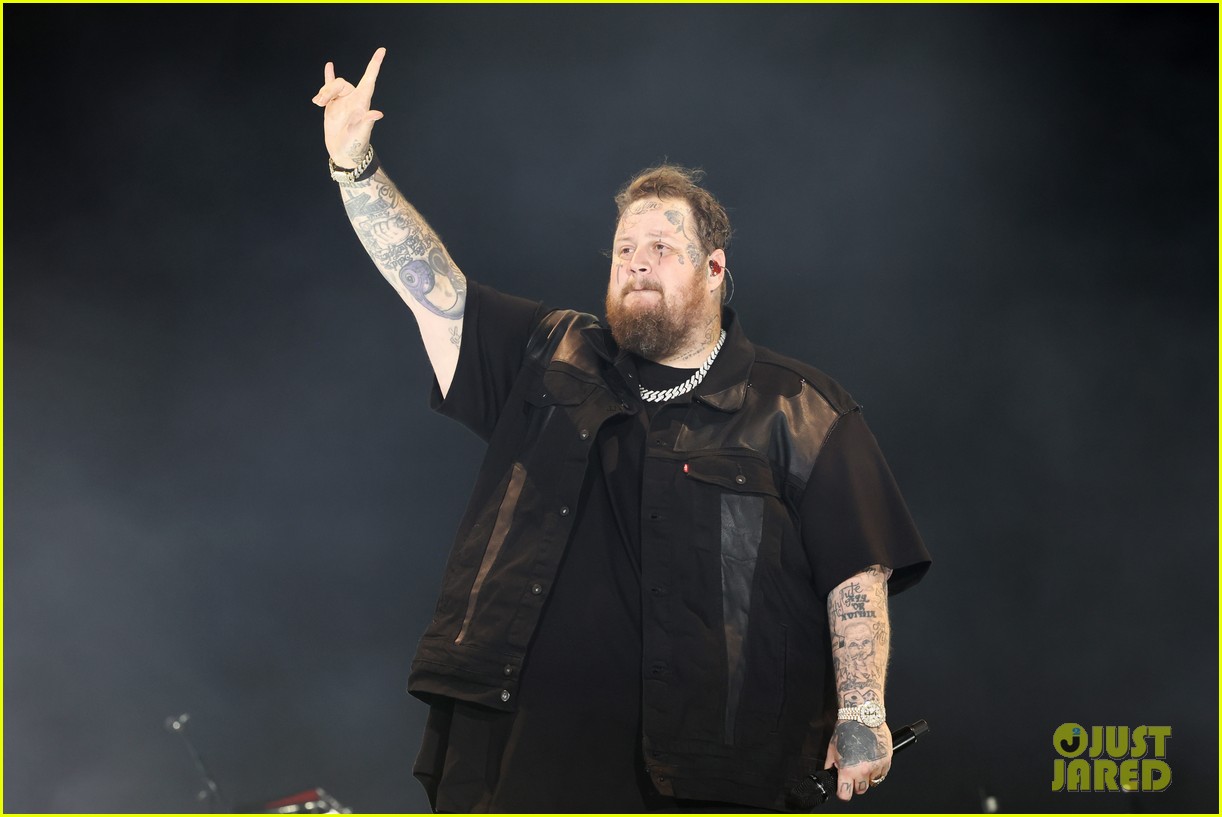 Jelly Roll Brings Out Daughter Bailey Ann During Stagecoach 2024 Set