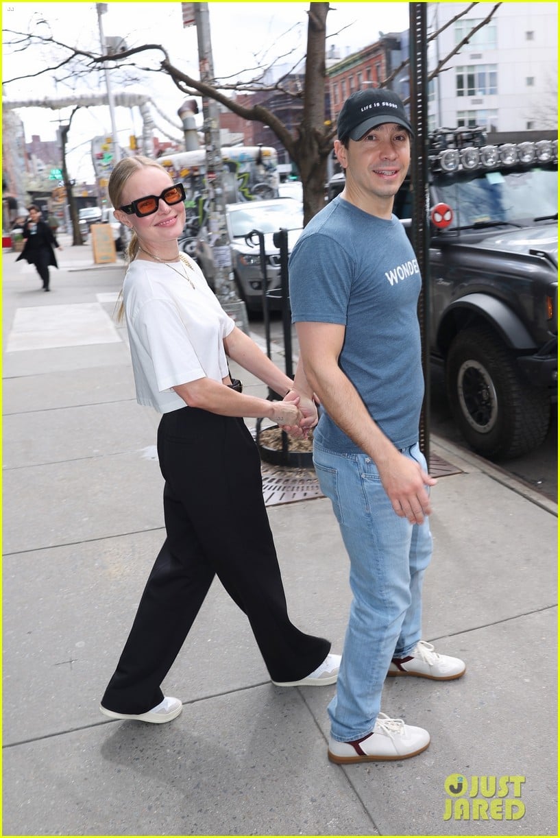 Justin Long & Kate Bosworth Hold Hands During Day Out in NYC Photo