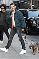 orlando bloom brings his cute puppy to late show taping 05