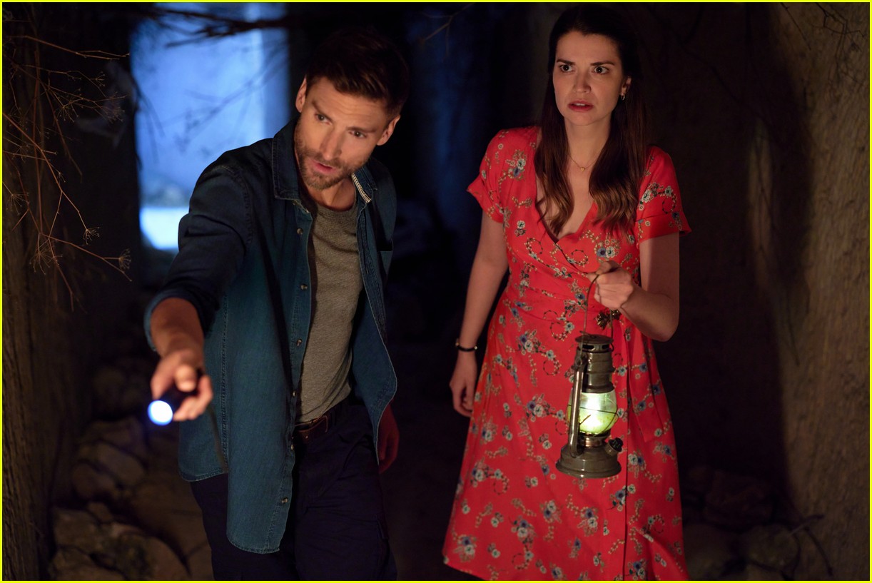 'For Love & Honey' - Cast & Behind-the-Scenes Photos Revealed for Hallmark Original Movie!: Photo 5045275 | Amanda Vilanova, Andrew Walker, Davide Tucci, For Love & Honey, Hallmark Channel, Margaret Clunie Photos - Vimarsana News