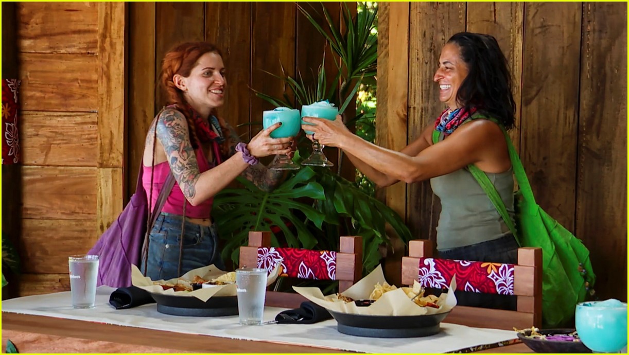 'Survivor' Contestant Kenzie Petty Announces She's Pregnant, Expecting