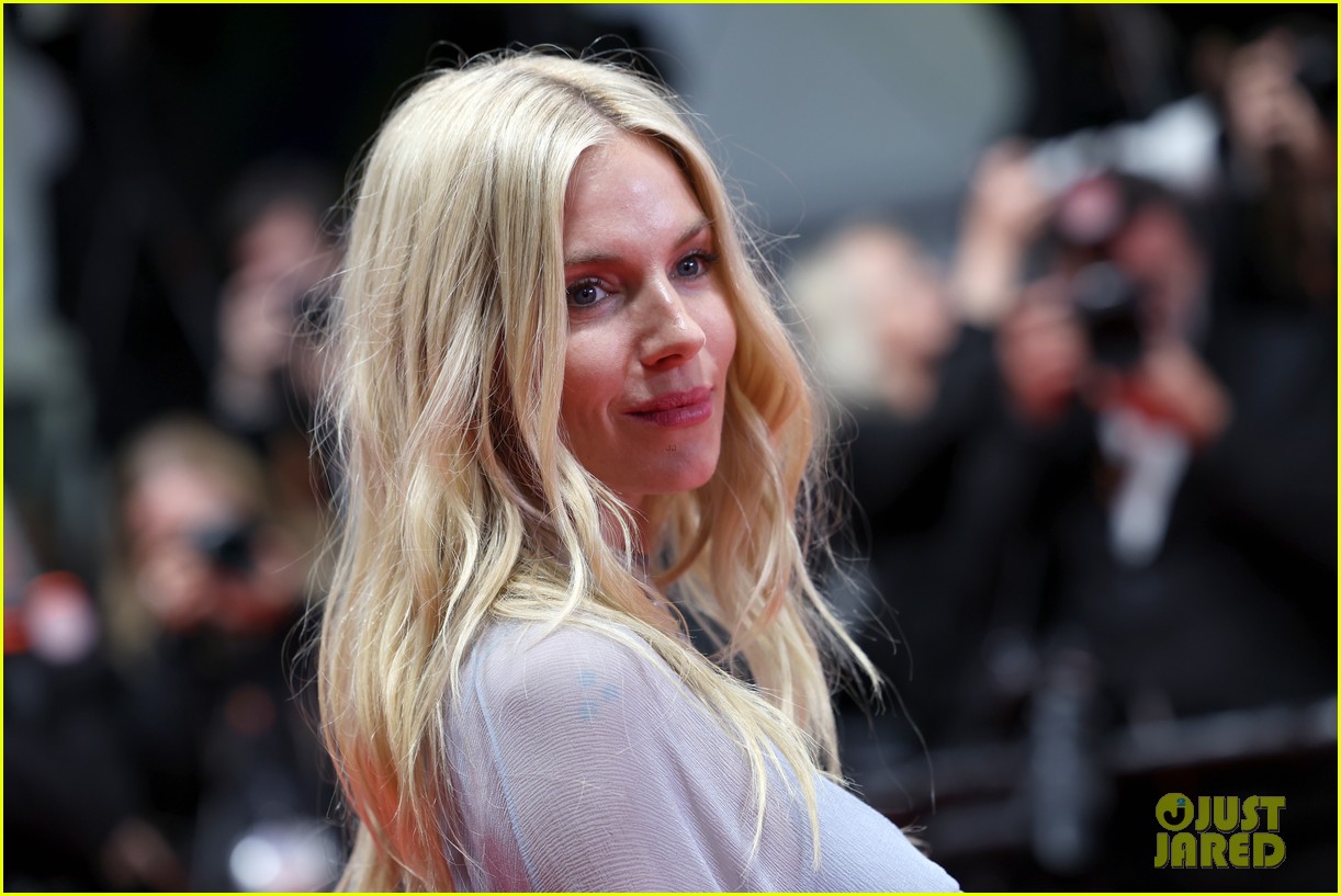 Kevin Costner & Sienna Miller Bring Their Families to 'Horizon