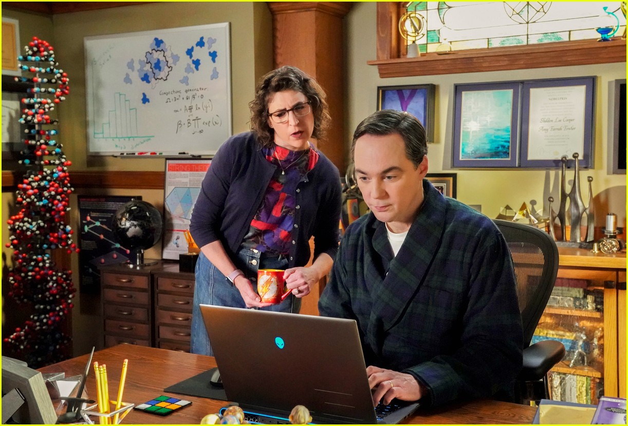 CBS Shares First Photos of Jim Parsons & Mayim Bialik Reprising 'Big