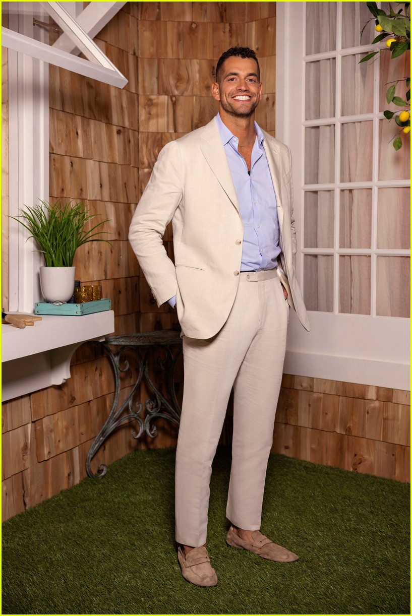 Bravo Unveils 'Summer House' Season 8 Reunion Looks, Stars Share Outfit