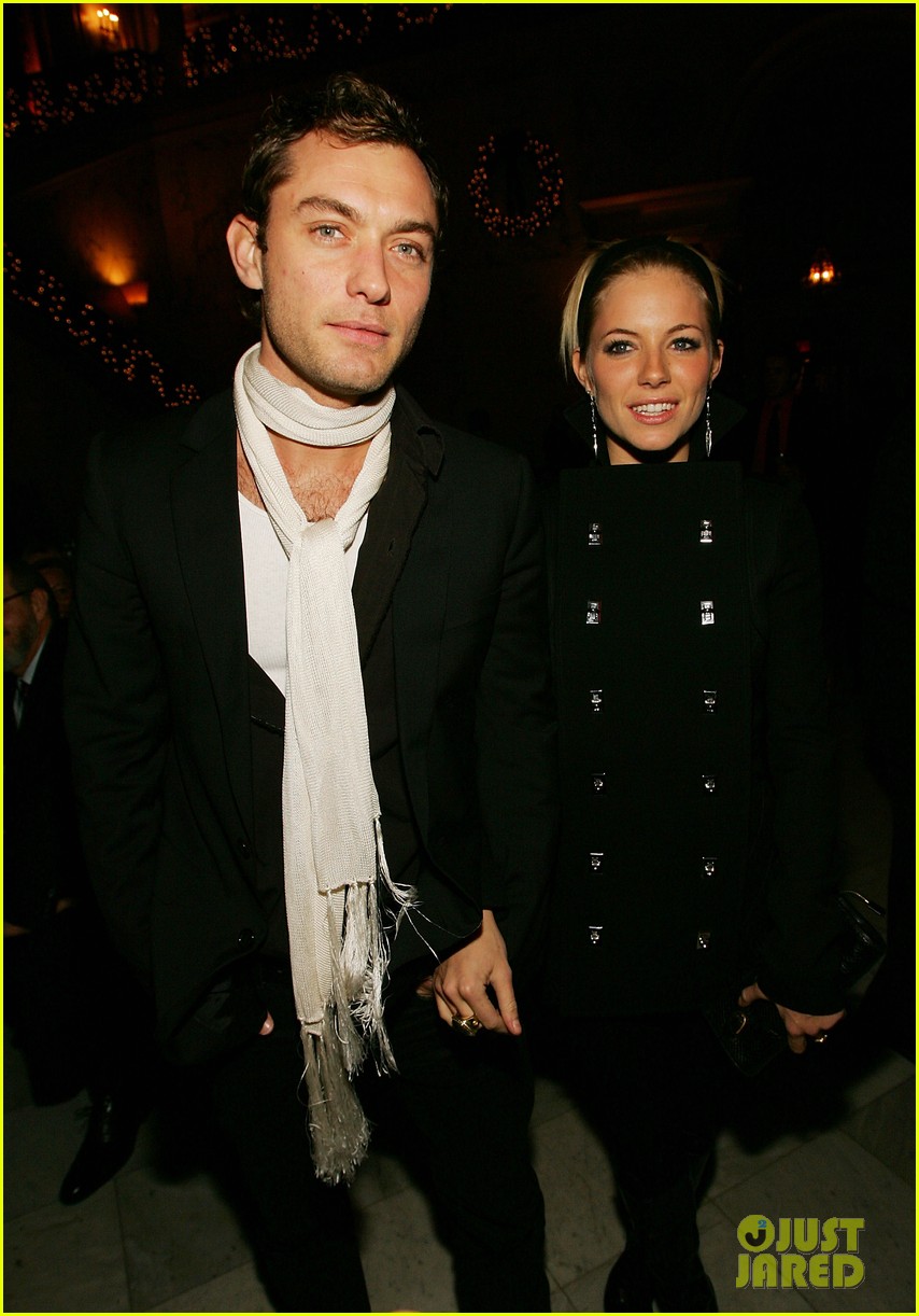 Sienna Miller Reflects on 'Chaos' from Attention on Her Relationship with Jude Law: Photo 5044701 | Jude Law, Sienna Miller Photos - Vimarsana News