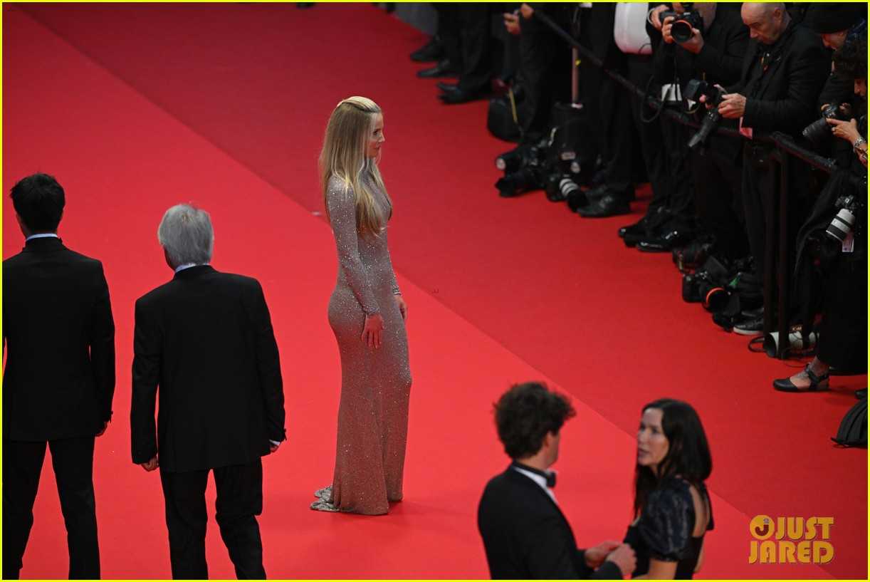 Sebastian Stan & Girlfriend Annabelle Wallis Made a Rare Appearance